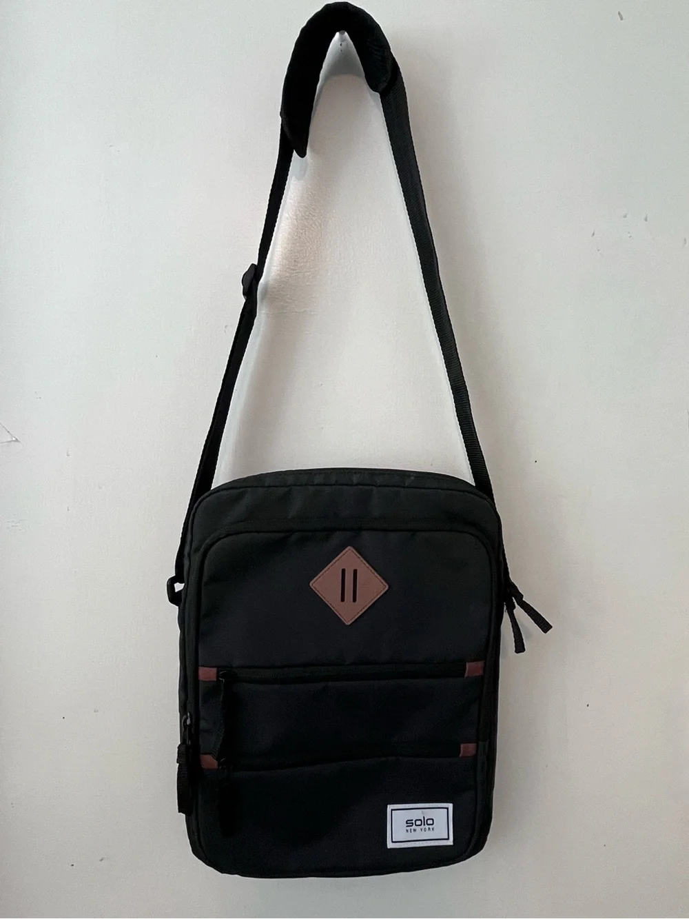 Black Crossbody Messenger Laptop Bag